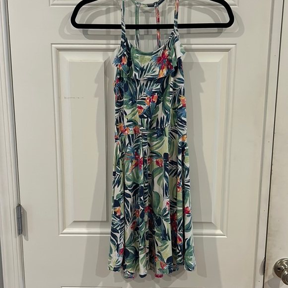 Abercrombie Kids Hawaiian Print Dress Size 11/12 white floral - worn one time - Picture 2 of 4
